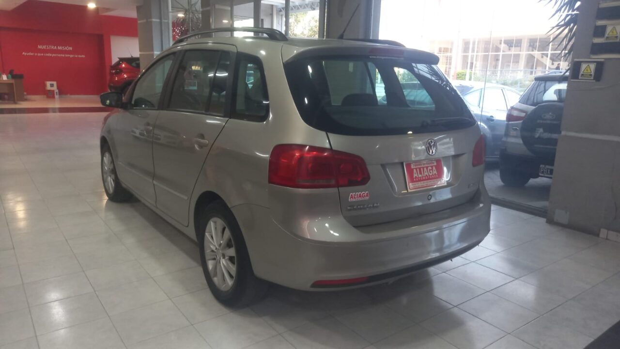 VOLKSWAGEN SURAN 1.6 L I-MOTION GNC 2012 - Image 10