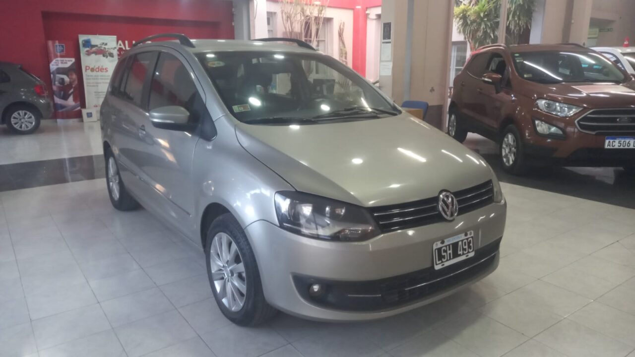 VOLKSWAGEN SURAN 1.6 L I-MOTION GNC 2012 - Image 11