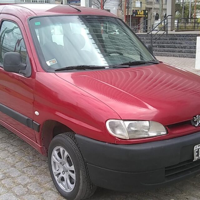 PEUGEOT PARTNER PATAGONICA1.6-2 PLC 2004