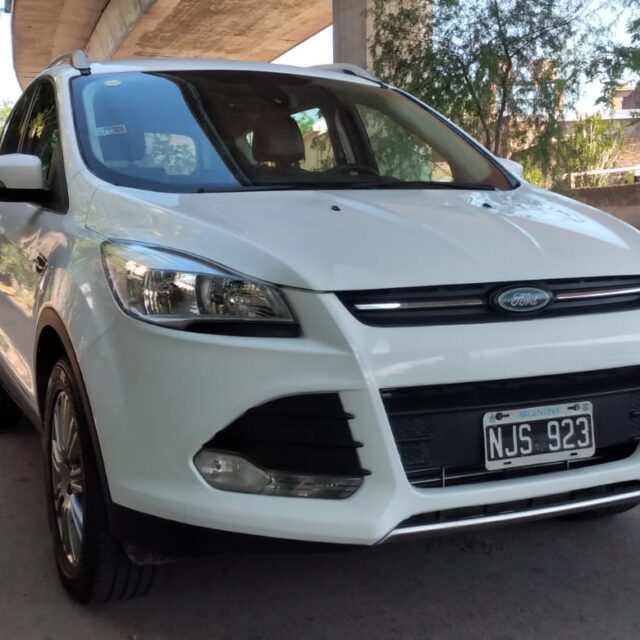 KUGA 1.6 SEL MT6 ECOBOOST AÑO 2013