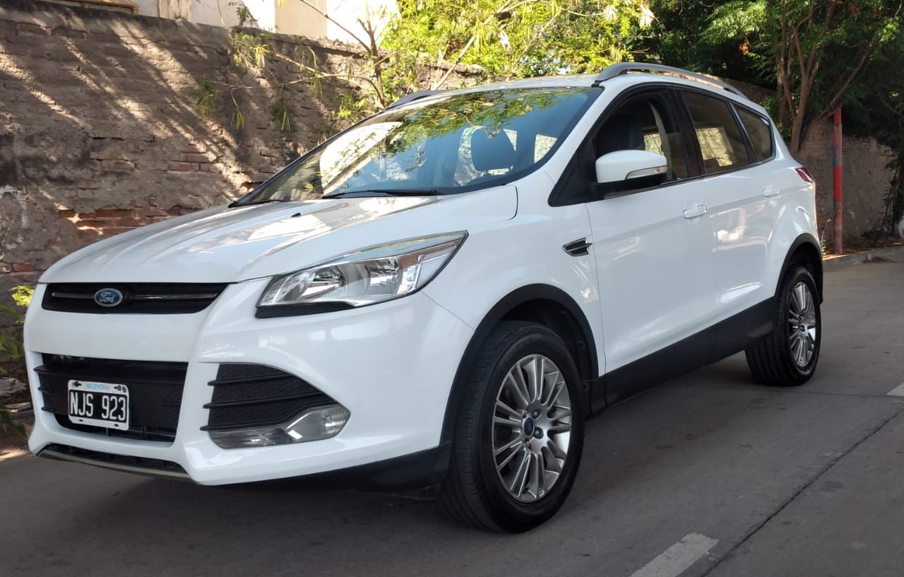 KUGA 1.6 SEL MT6 ECOBOOST AÑO 2013 - Image 8
