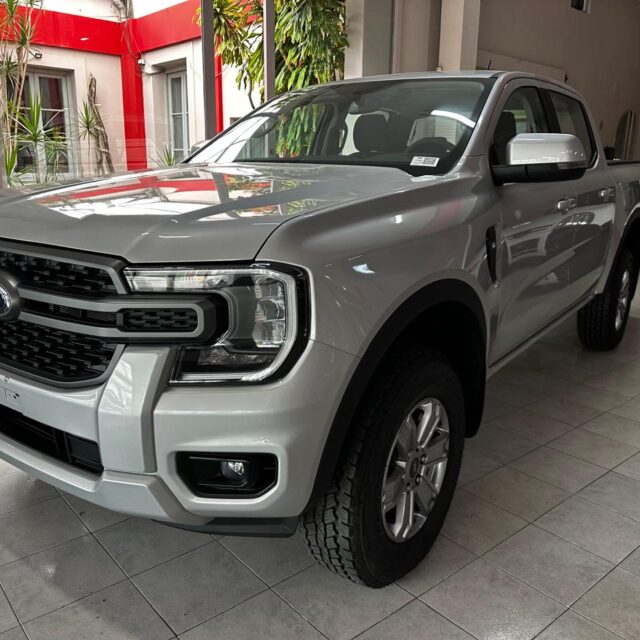 FORD RANGER XLS 3.0L V6 DIESEL CABINA DOBLE 4WD