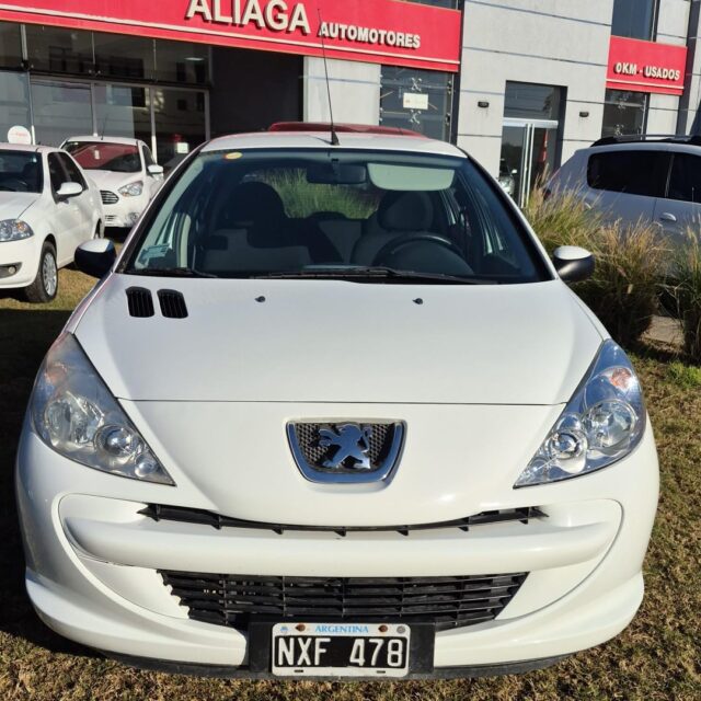 PEUGEOT 207 COMPACT ACTIVE 1.4N 2014